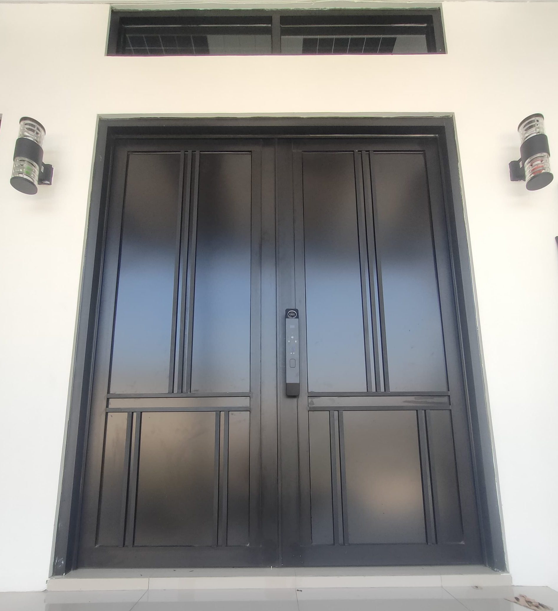 Harga 1 set kusen pintu aluminium