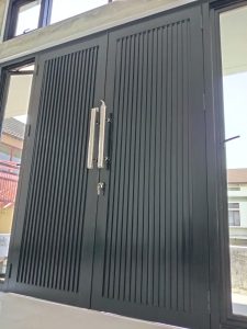 Harga 1 set kusen pintu aluminium